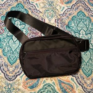 All in motion (target brand) belt Fanny pack